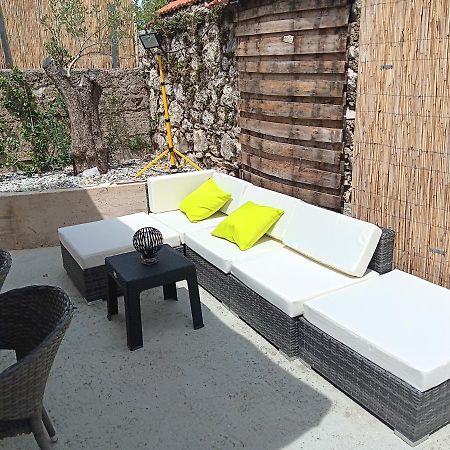 Nika Villa บิลิเซ ภายนอก รูปภาพ