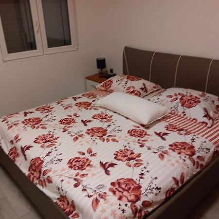 Nika Villa บิลิเซ ภายนอก รูปภาพ