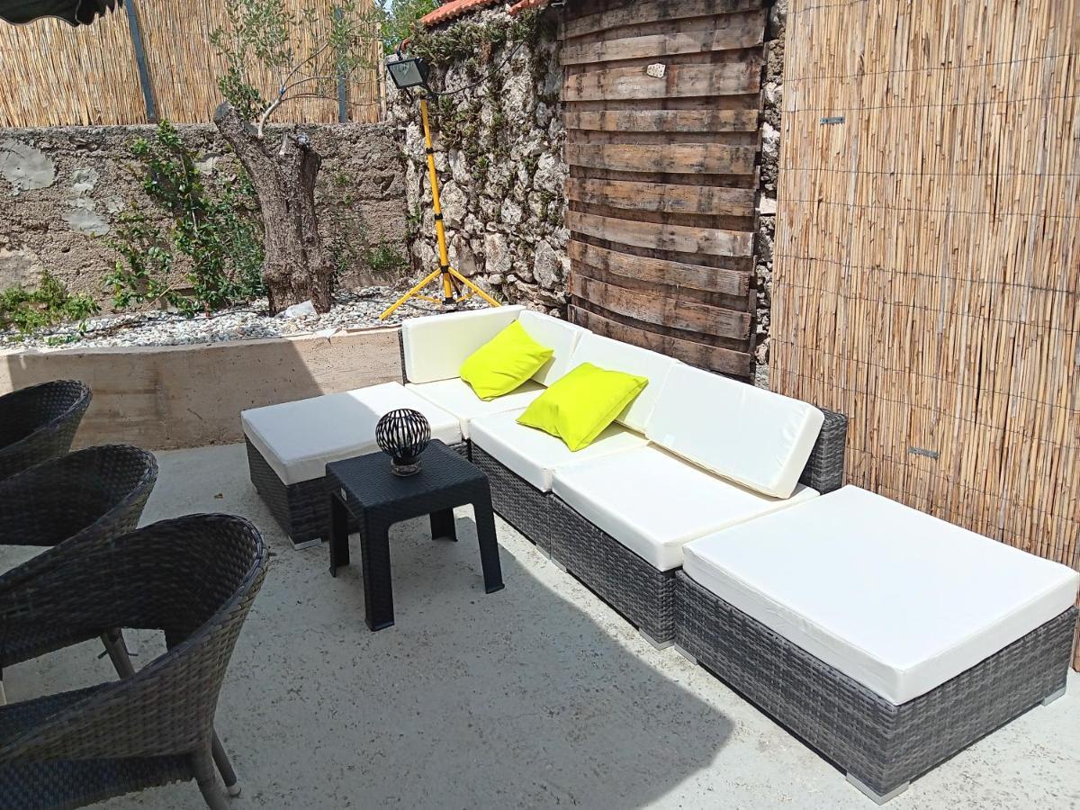 Nika Villa บิลิเซ ภายนอก รูปภาพ